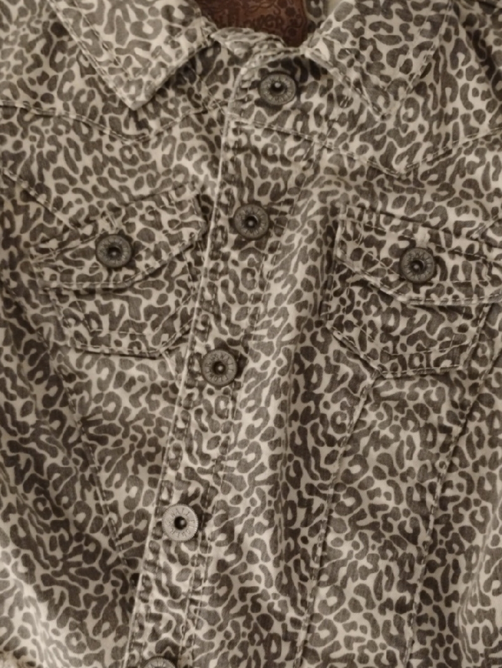Wallflower Gray Leopard-Pattern Denim Vest - Picture 5 of 6